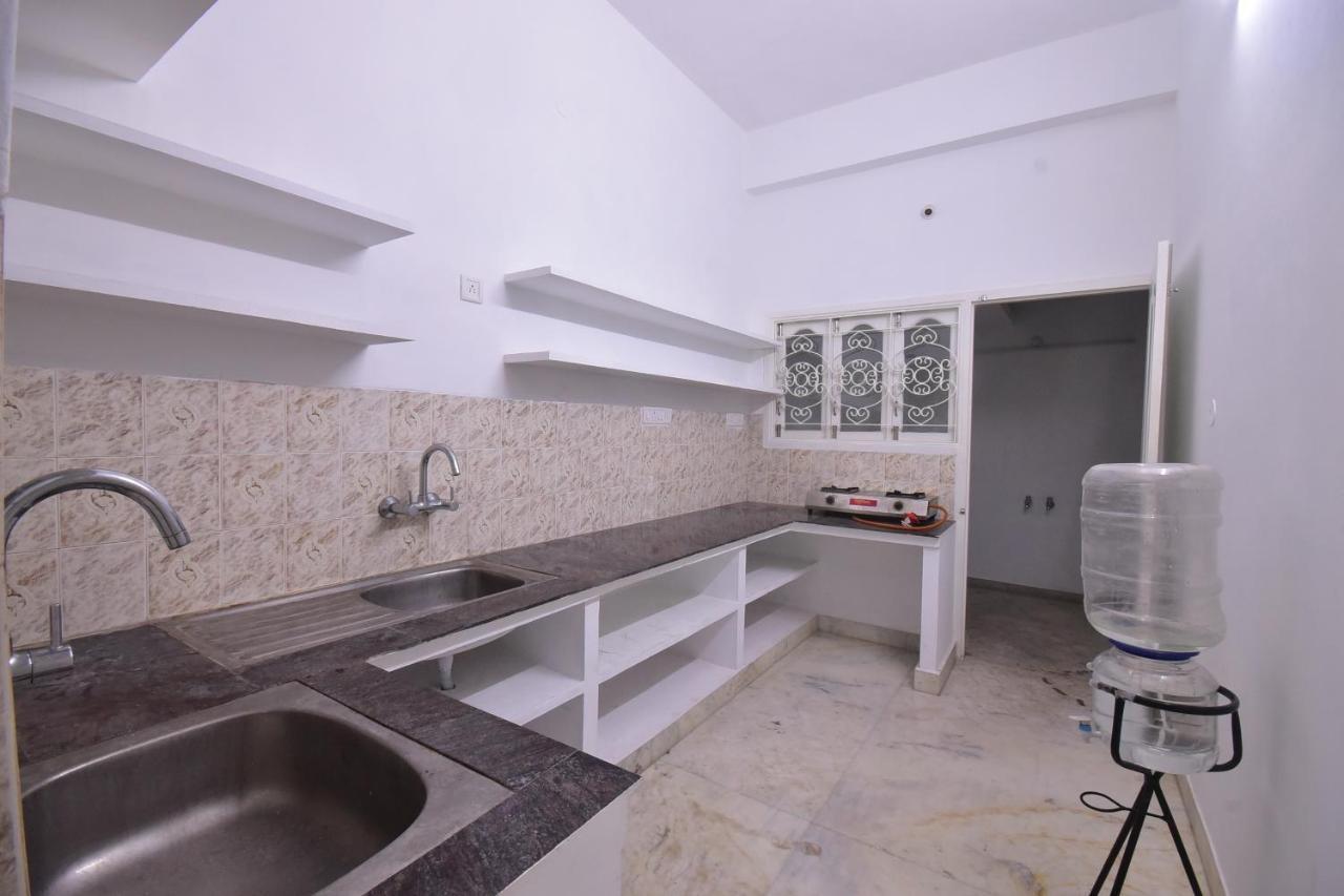 Apartment Bharathi Residhome *